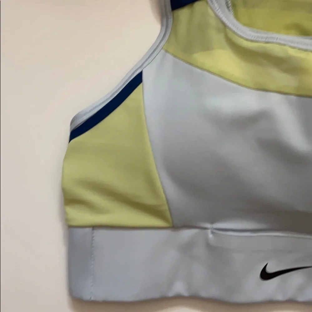 NWT Nike swoosh sports bra size: XS